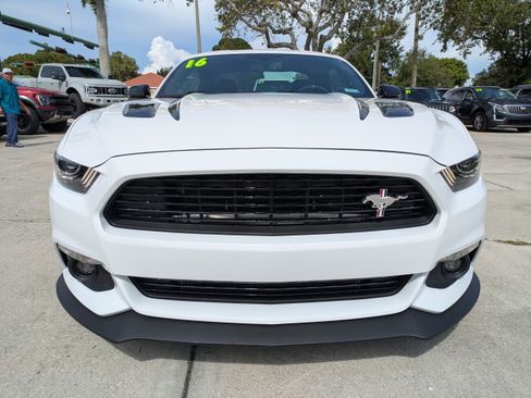 Used 2016 Ford Mustang GT Premium w/ Equipment Group 401A RWD image 8