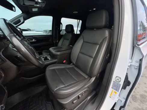Used 2022 Chevrolet Suburban Z71 AWD/4WD image 11