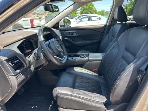 Used 2021 Nissan Rogue Platinum AWD/4WD image 5