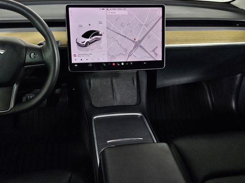 Used 2022 Tesla Model 3 Long Range AWD/4WD image 7
