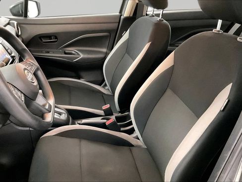 Used 2025 Nissan Versa S w/ Trunk Package FWD image 17