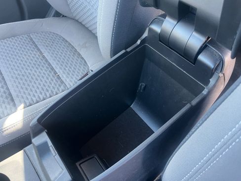 Used 2021 Ford Escape SE w/ SE Sport Appearance Package image 16