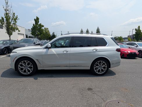 Used 2024 BMW X7 xDrive40i AWD/4WD image 6