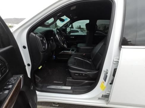 Used 2023 Chevrolet Silverado 3500 High Country w/ Z71 Off-Road Package AWD/4WD image 3