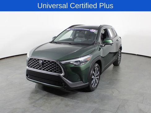 Used 2023 Toyota Corolla Cross XLE w/ Convenience Package FWD image 2