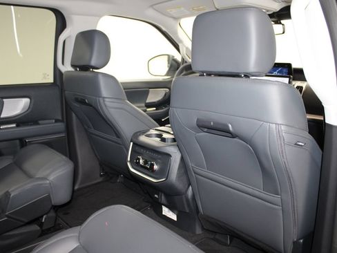 New 2026 Ford Expedition Active RWD image 33