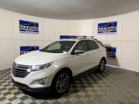 Used 2018 Chevrolet Equinox Premier image 6