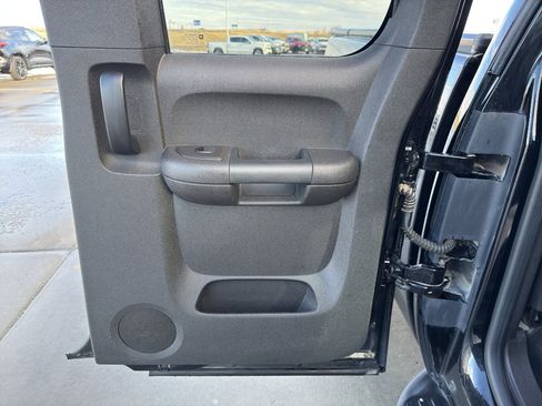 Used 2011 GMC Sierra 1500 SLT w/ SLT Convenience Package image 19