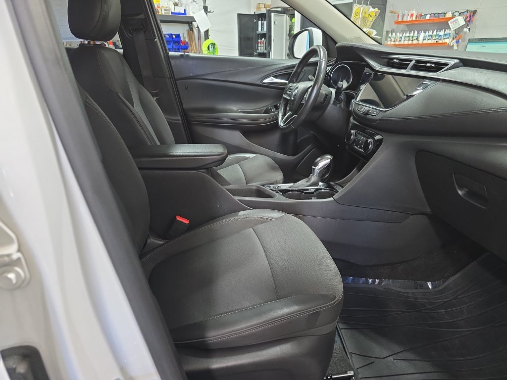 Used 2023 Buick Encore GX Preferred w/ Cold Weather Comfort Package AWD/4WD image 10