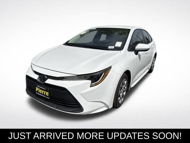 Used 2023 Toyota Corolla LE FWD image 1