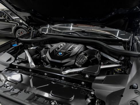 Used 2022 BMW X7 M50i w/ Executive Package image 53