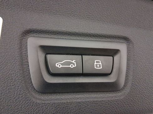 Used 2024 BMW i4 eDrive40 w/ Convenience Package image 16