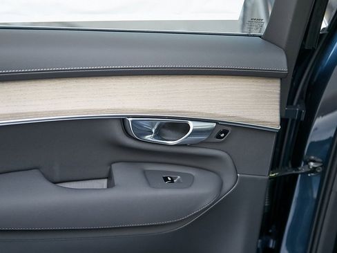New 2026 Volvo XC90 T8 Plus image 16