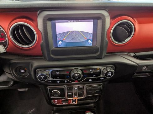 Certified 2020 Jeep Gladiator Rubicon image 22