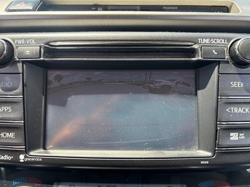 Used 2015 Toyota RAV4 Limited w/ Technology Package FWD image 19