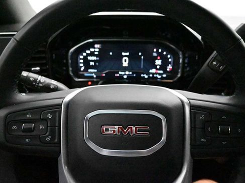 Used 2025 GMC Sierra 1500 SLT AWD/4WD image 10