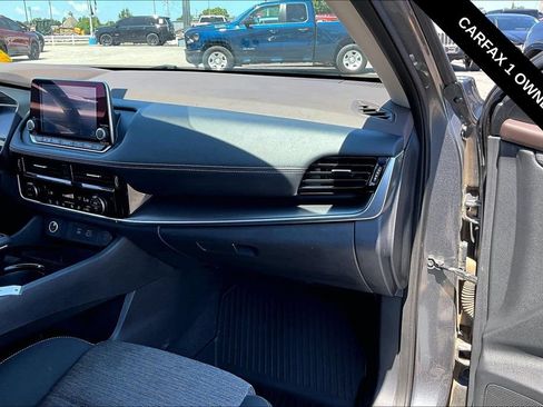 Used 2023 Nissan Rogue SV FWD image 25
