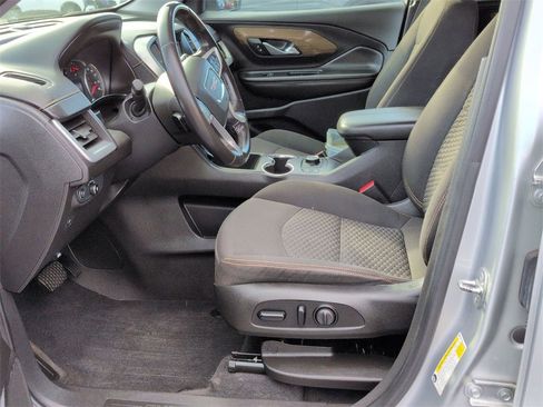 Used 2020 GMC Terrain SLE w/ Driver Convenience Package image 14