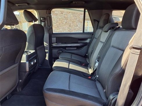 Used 2021 Ford Expedition XLT image 14