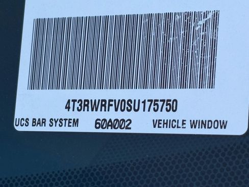 Certified 2025 Toyota RAV4 XLE image 31