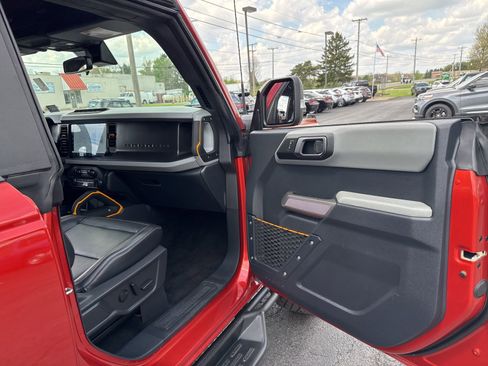 Used 2022 Ford Bronco Badlands AWD/4WD image 40