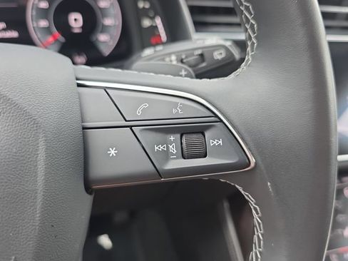 Used 2023 Audi Q8 Prestige AWD/4WD image 18