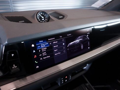 New 2026 Porsche Cayenne S AWD/4WD image 21