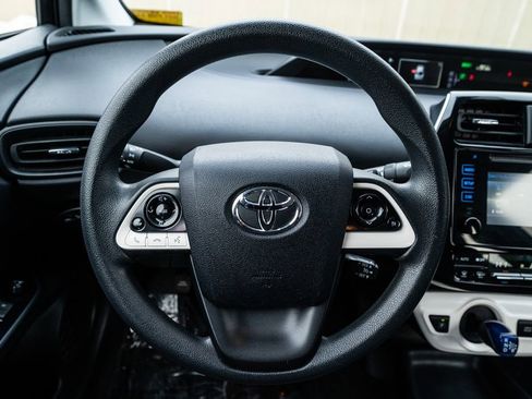 Used 2016 Toyota Prius Three image 17