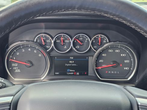 Used 2021 Chevrolet Silverado 1500 LT Trail Boss w/ Convenience Package II AWD/4WD image 23