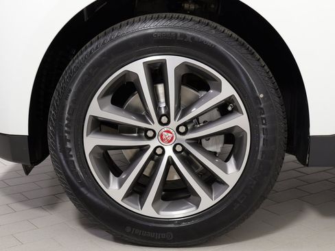 Used 2020 Jaguar F-PACE Premium image 63