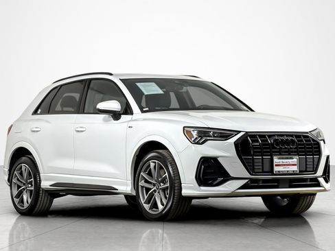 Used 2025 Audi Q3 2.0T Premium w/ Convenience Package AWD/4WD image 7