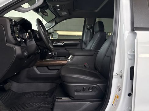 Used 2025 Chevrolet Silverado 1500 RST w/ RST All Star Premium Package AWD/4WD image 13