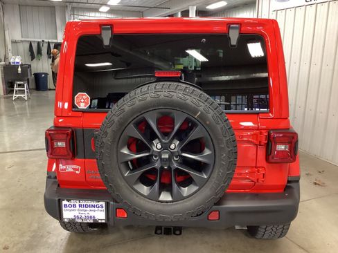 Used 2025 Jeep Wrangler Backcountry image 4