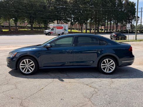 Used 2019 Volkswagen Passat 2.0T Wolfsburg w/ Wheels & Sunroof Package FWD image 3