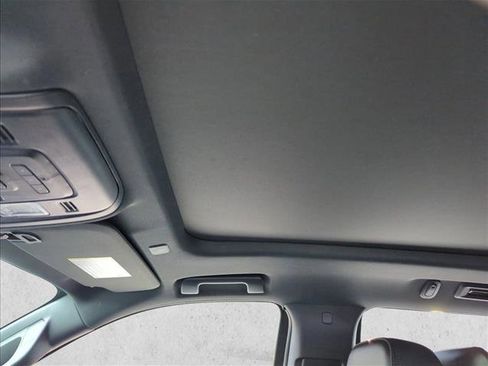 Used 2021 Chevrolet Tahoe High Country w/ Premium Package image 11