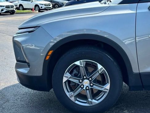 Used 2023 Chevrolet Blazer LT w/ LPO, Floor Liner Package FWD image 8