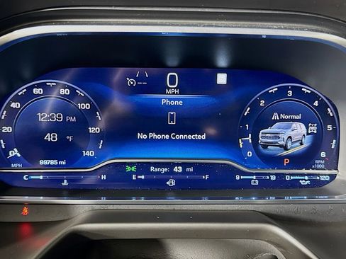 Used 2023 Chevrolet Suburban Z71 image 34