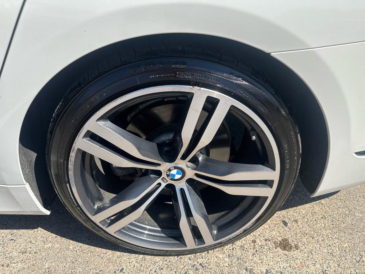 Used 2019 BMW 740i xDrive AWD/4WD image 9