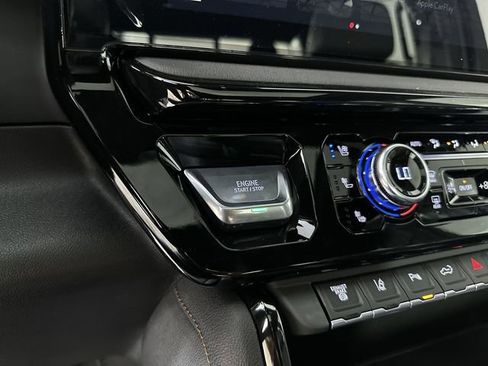 New 2026 GMC Sierra 2500 AT4 w/ AT4 Premium Plus Package AWD/4WD image 17