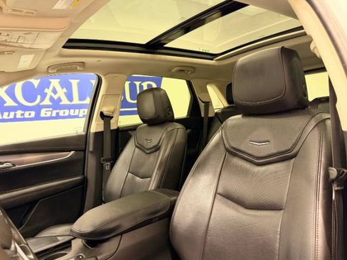 Used 2018 Cadillac XT5 Luxury AWD/4WD image 39