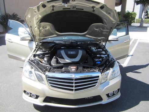 Used 2010 Mercedes-Benz E 350 Sedan image 12