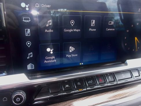 Used 2024 Chevrolet Silverado 1500 LT w/ Z71 Off-Road Package AWD/4WD image 22