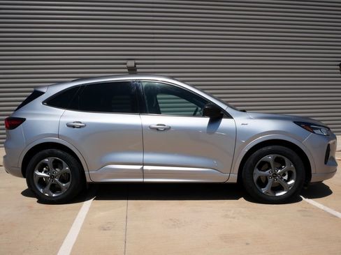 Certified 2024 Ford Escape ST-Line FWD image 2