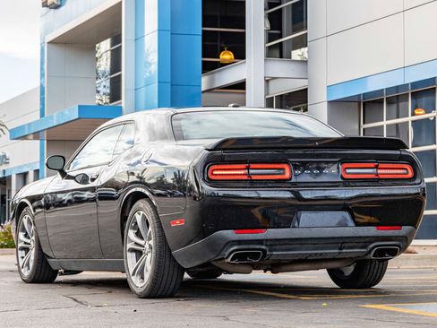 Used 2021 Dodge Challenger R/T image 3