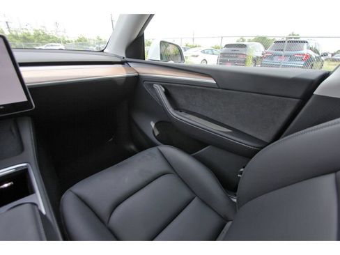 Used 2023 Tesla Model Y Long Range AWD/4WD image 11
