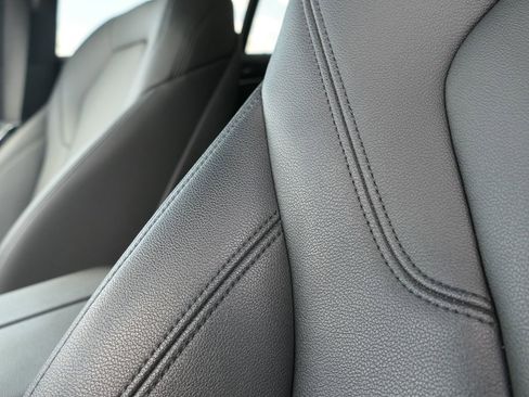 Used 2020 BMW 530e w/ Convenience Package image 13