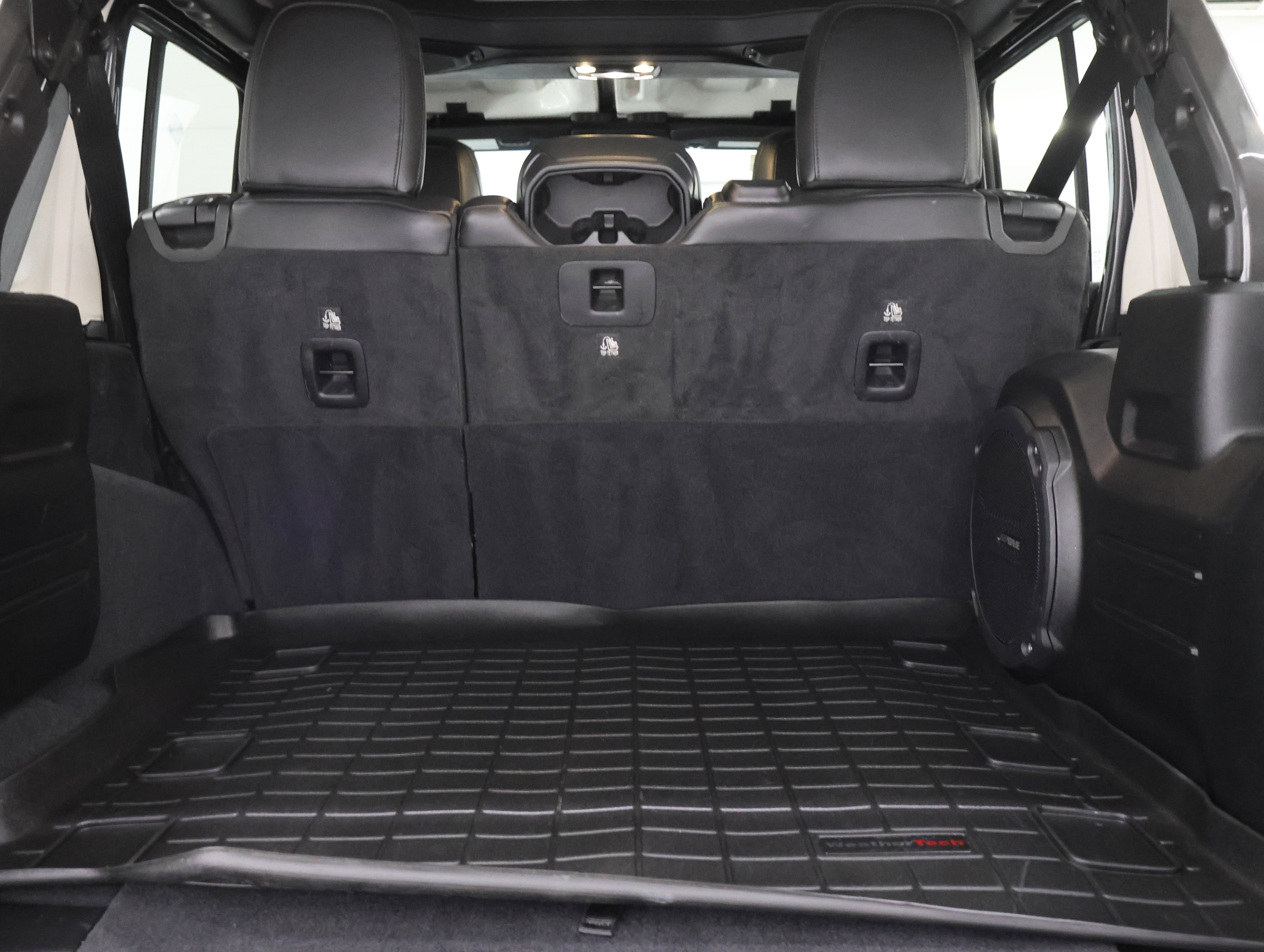 Used 2021 Jeep Wrangler Unlimited Rubicon w/ Trailer Tow Package AWD/4WD image 28