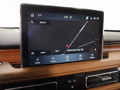 Used 2023 Lincoln Aviator Reserve w/ Equipment Group 201A image 7