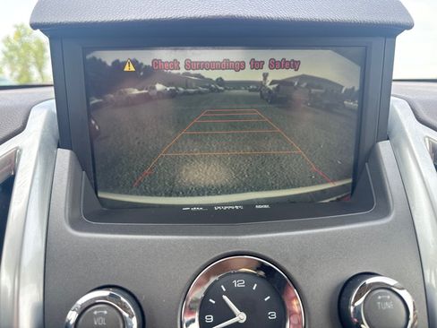 Used 2010 Cadillac SRX Luxury FWD image 18