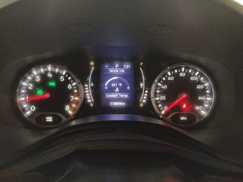 Used 2015 Jeep Renegade Latitude image 23